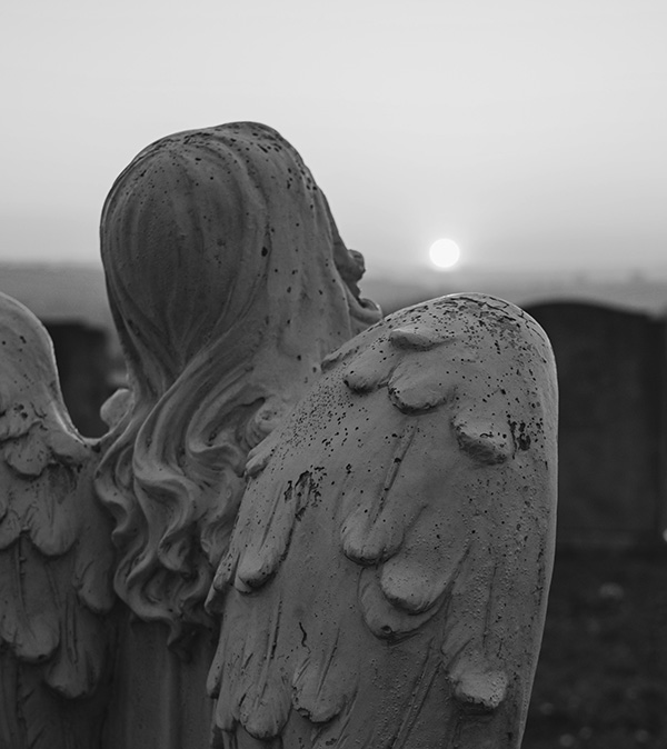 cemetary-angel-watching-the-sun-rise